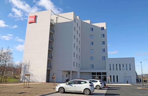 Bourgoin-Jallieu Hotel | 39 m² Hotel ∙ 6 guests