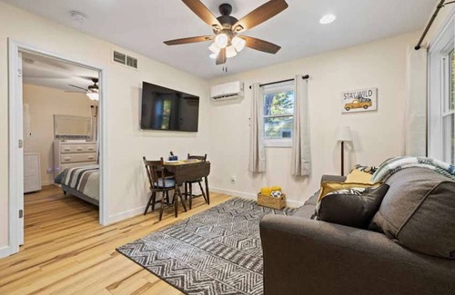 Hendersonville House | 39 m² House ∙ 1 bedroom ∙ 3 guests