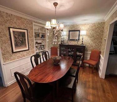 Audubon Park House | 390 m² House ∙ 6 bedrooms ∙ 16 guests