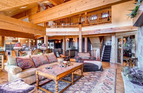 Three Peaks House | 392 m² House ∙ 5 bedrooms ∙ 12 guests