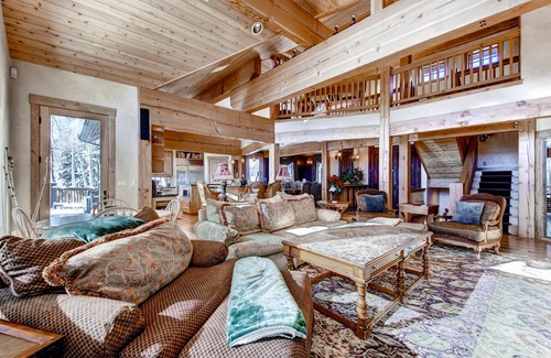 Three Peaks House | 392 m² House ∙ 5 bedrooms ∙ 12 guests