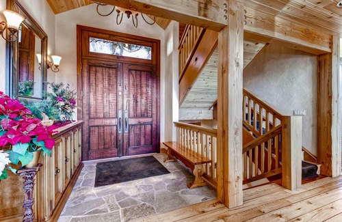 Three Peaks House | 392 m² House ∙ 5 bedrooms ∙ 12 guests