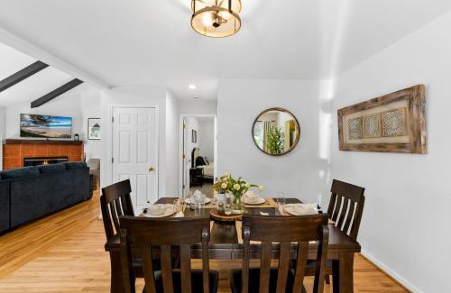 Northeast Carmel House | 3974 Carmel Unwind home
