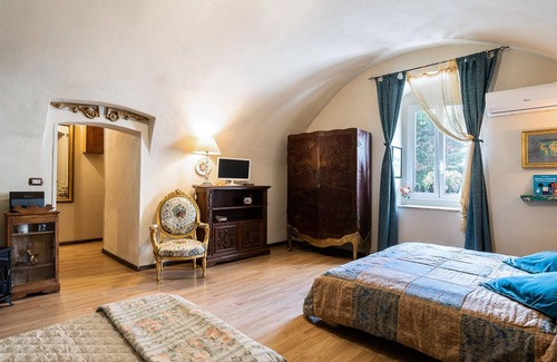 Municipio 2 House | 3975 Il Feudo - Suite Decò by BarbarHouse