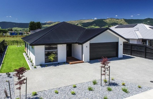 Richmond Villa | 39Carmine Five Star 4-bedroom Holiday Home