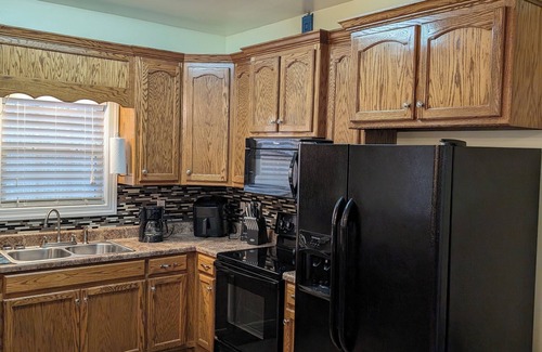 Athens House | 3B 2B Elk River home Why stay in a hotel when you can have a home? Work & Playn