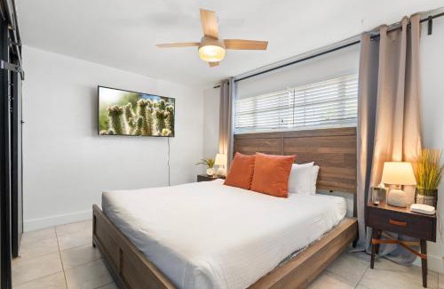 Encanto House | 3BD Hot Tub Private Casita Downtown Location