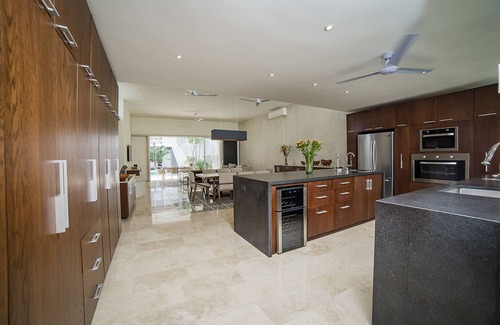 Zona Paseo Montejo House | 3Bedroom Oasis 2 blocks from Paseo Montejo