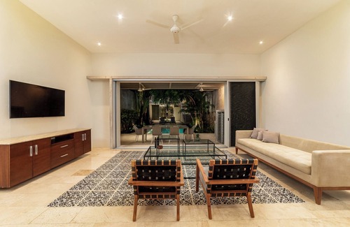 Zona Paseo Montejo House | 3Bedroom Oasis 2 blocks from Paseo Montejo