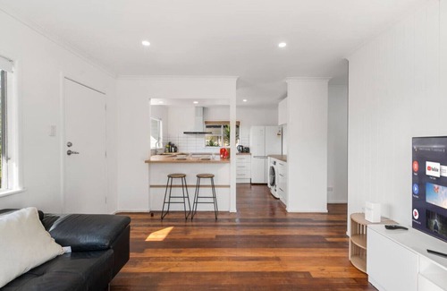 Brisbane House | 3Beds Value & Comfort Stay | Airport, CBD & Cafes