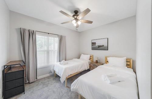 Clarksville Apartment | 3BR 2BA Home with King Queen & Twin Beds