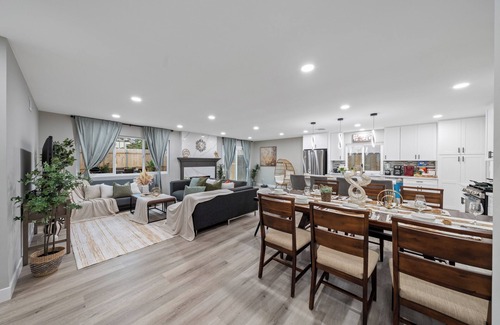 La Presa House | 3BR/2Bth - Home w Garage, Hot Tub, King Bed, Yard