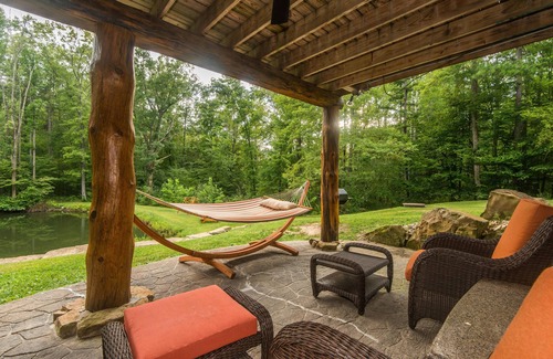 Gnaw Bone Cabin | 3BR, 3.5BA log cabin