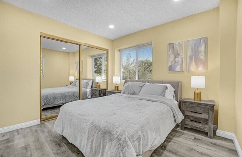El Monte House | 3BR/3BA Townhouse in El Monte