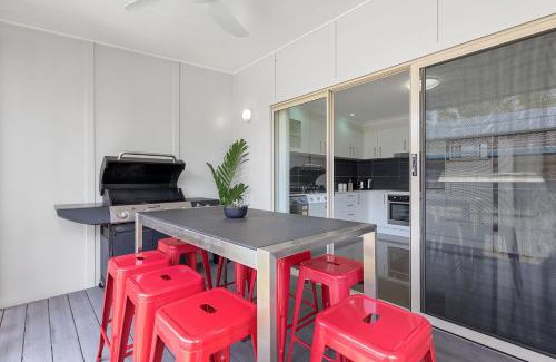 Maroochydore House | 3BR, 3BTH, Walk to Beach & City Centre