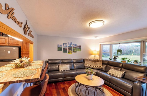 Fayetteville Cottage | 3br Cottage in Lansing bordering the New River Gorge National Park and Preserve