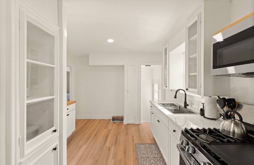 Euclid House | 3BR Home Bright & Open In Euclid Near Cleveland!