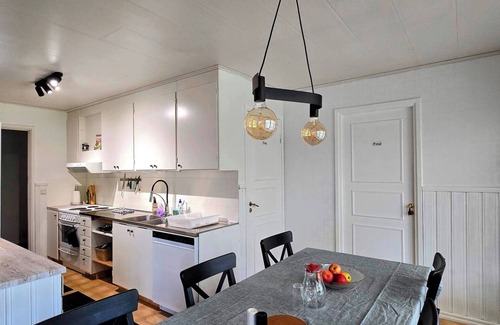Otterbacken House | 3BR Home Near Lake Vänern – Covered Deck & BBQ