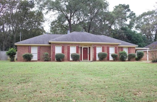 Gunter Afs House | 3BR Home with Huge Backyard Mins to Capitol