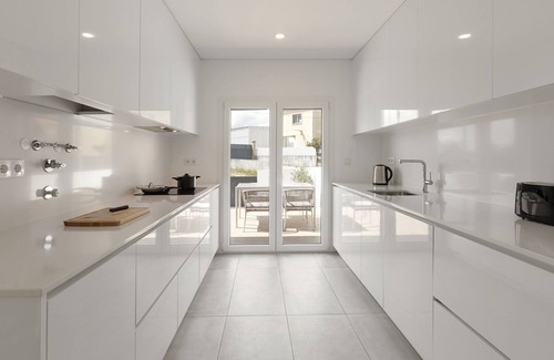Bombarral House | 3BR Oasis w/Pool & AC by LovelyStay