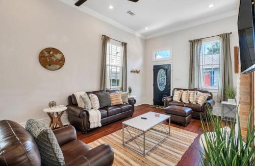 Esplanade Ridge House | 3br Treme Home W Pool & Arcade