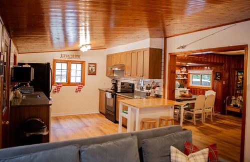 Norland Cottage | 3BR Waterfront Hidden Gem w/Private Dock & Hot Tub