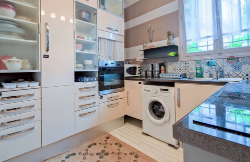 Bergerac Apartment | 3rd Floor Apartment with Wi-Fi