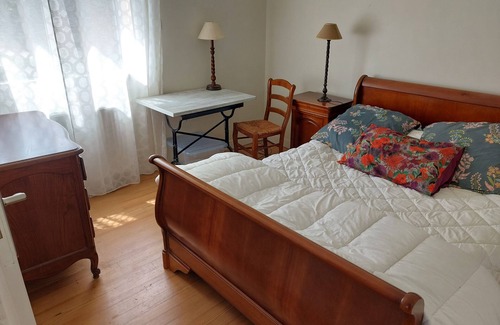 Foix Apartment | 4/5-person garden apartment in renovated villa
