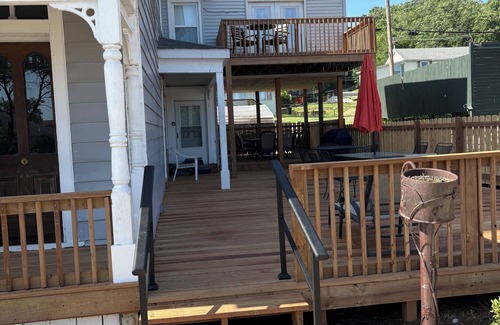 Grafton House | 4-Bdrm 3 bath house in Grafton with large patio, WiFi and very walkable. Fun!