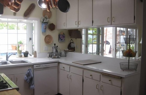 Tiburon House | 4 Bdrm Home- Great Outdoor Space-Perfect for Family Gatherings
