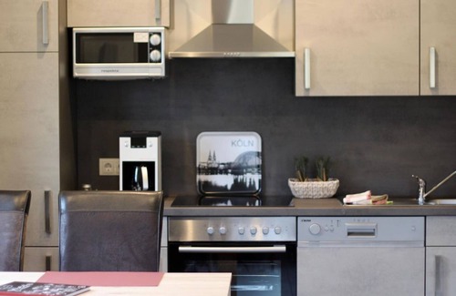 Esch House | 4 bed cottage Cologne, bath/toilet - Eifel Apartments
