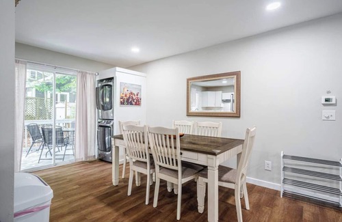 Bynum House | 4 Bed Moroccan style,min to UNC,Kids Essentials,Crib,next to Golf & restaurants