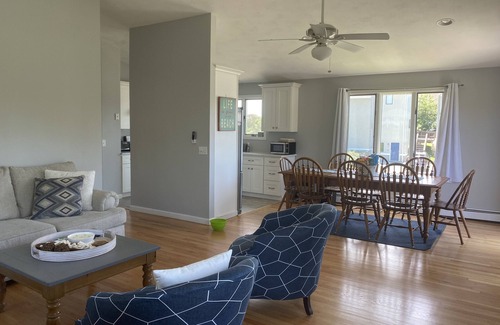 Point Judith House | 4 Bedroom/2 Bath w/2 living rooms and a short walk to the beach *SUNDAY RENTAL