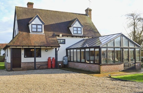 East Dereham Cottage | 4 bedroom accommodation in Dumpling Green, near Dereham