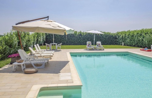 Lendinara House | 4 bedroom accommodation in Lendinara RO