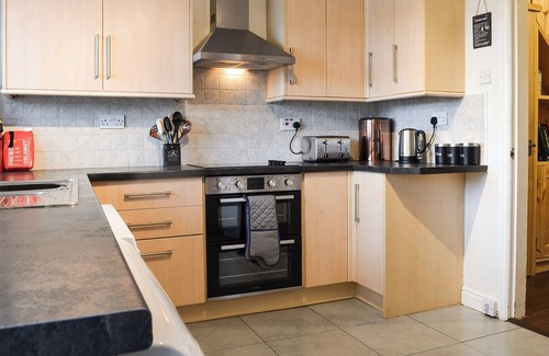 Bangor Cottage | 4 bedroom accommodation in Bethesda, near Bangor