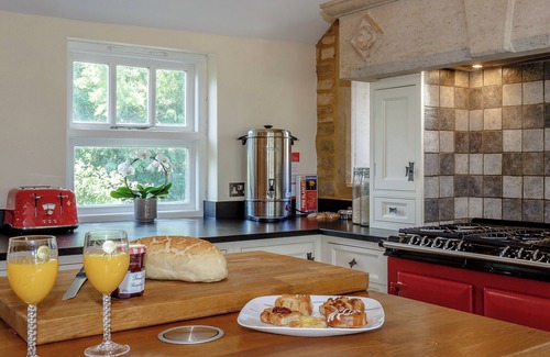 Kettering Cottage | 4 bedroom accommodation in Isham