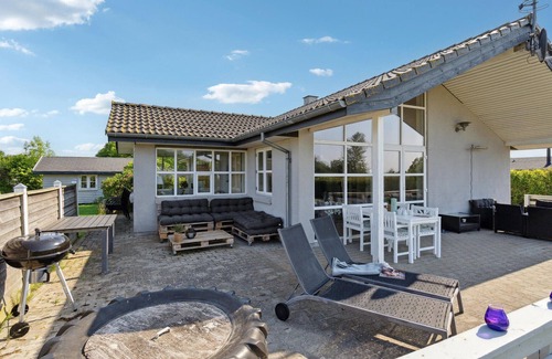 Østerskov House | 4 bedroom amazing home in Humble