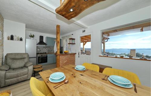 Dobropoljana House | 4 Bedroom Amazing Home In Banj