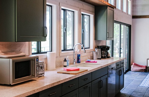 Three Rivers House | 4 Bedroom and 4 Bathroom plus River Front and Pet Friendly!
