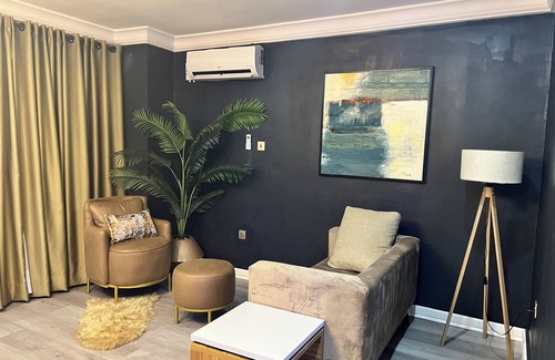 Ikeja Apartment | 4 Bedroom Apartment in Ikeja Lagos with Free Wifi, Parking.
