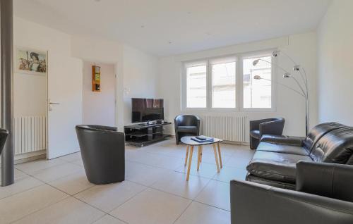 Petite-Synthe House | 4 Bedroom Awesome Home In Petite-Synthe
