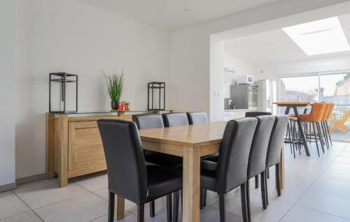 Petite-Synthe House | 4 Bedroom Awesome Home In Petite-Synthe