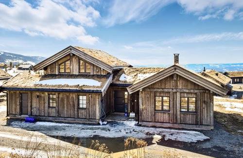 yer House | 4 bedroom beautiful home in øyer