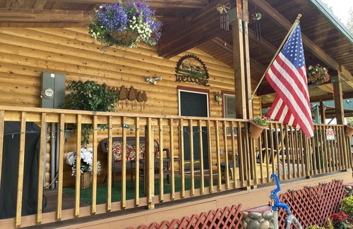 Mountain Home Cabin | 4 bedroom cabin 100 yards from river no smoking no pets