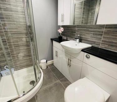 Healing Villa | 4-Bedroom Cottage in Healing, Grimsby