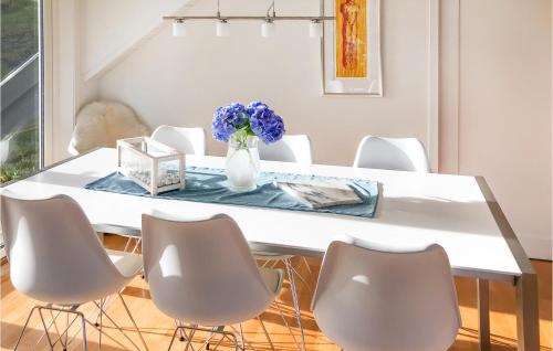 Bokn House | 4 Bedroom Cozy Home In Bokn