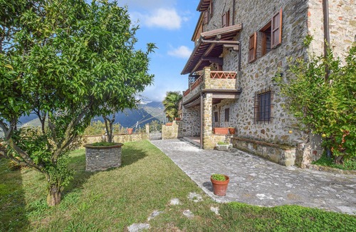 Pedona House | 4 bedroom cozy home in Camaiore