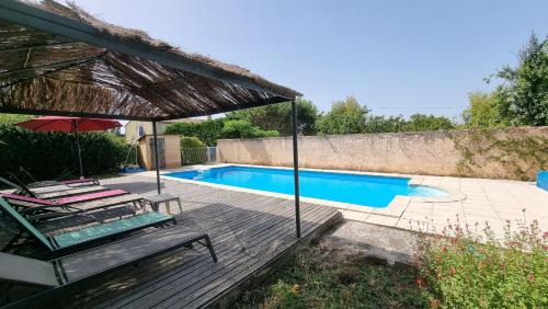 Saint-Just-Luzac House | 4 bedroom holiday home with private pool and garden