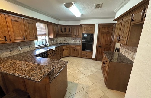 Friendswood House | 4-bedroom home in awesome Friendswood FISD MC Casa! Fabulous Yard, Cozy space